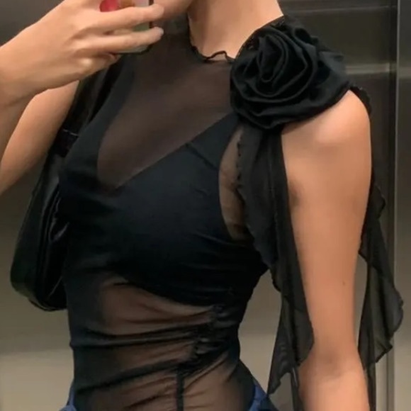 NEW to CASA B💫 | Florencia Sheer Mesh Floral Appliqué top in black - Picture 2 of 10